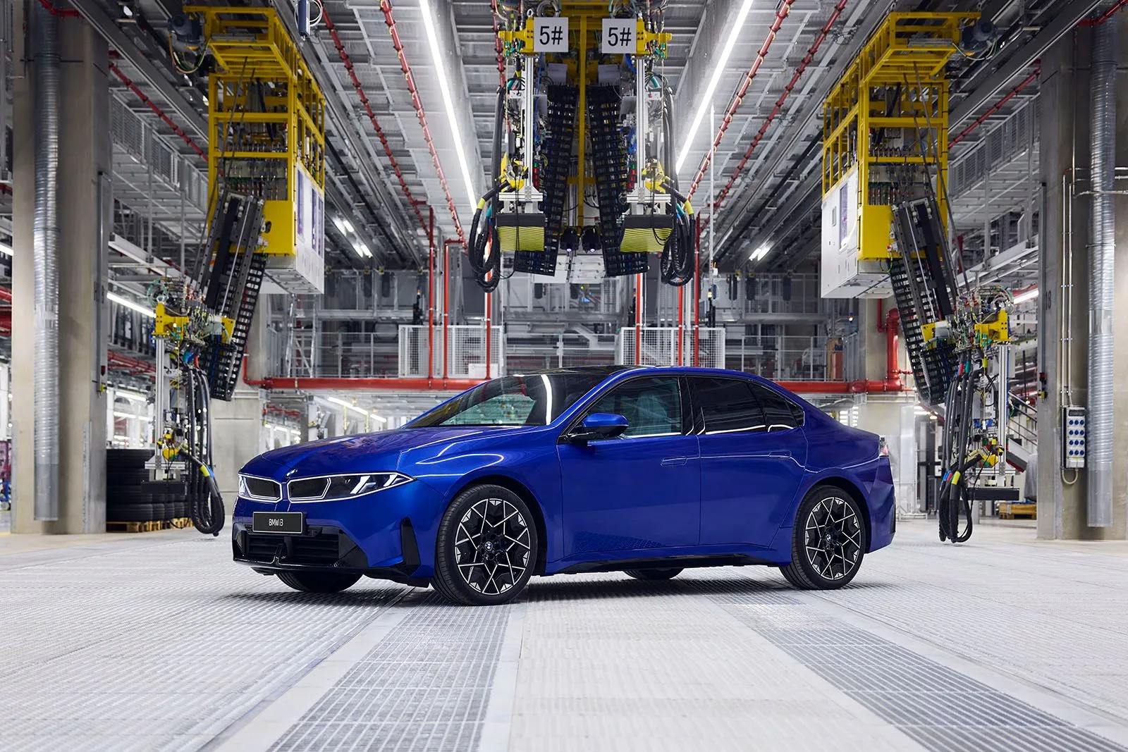 Μέσα στο νέο εργοστάσιο των ηλεκτρικών Neue Klasse της BMW στο Μόναχο