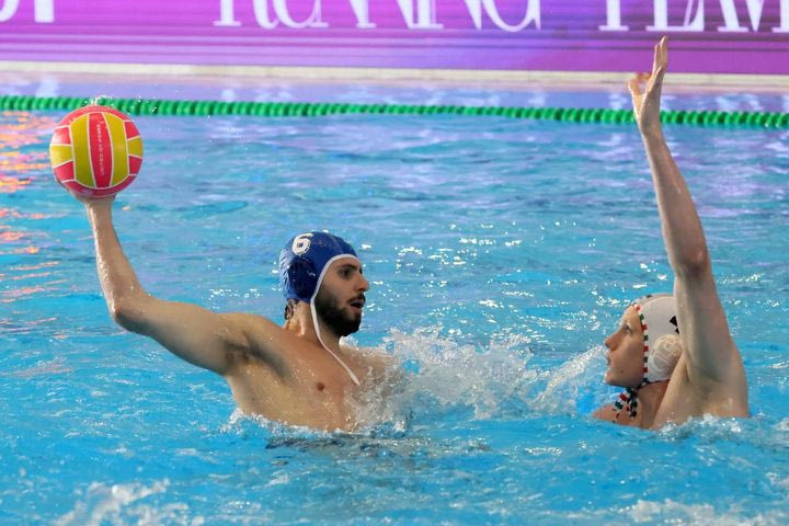 Η Ελλάδα πληγώθηκε στο φινάλε από την Ουγγαρία και άρχισε με ήττα τα προκριματικά του World Cup