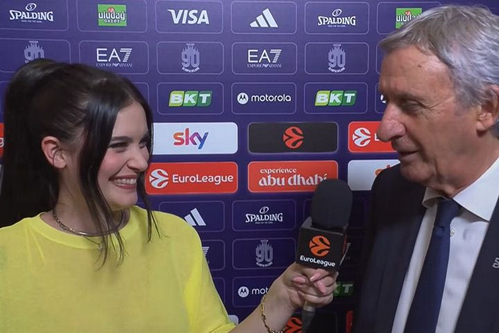 “Γύπας” Πέσιτς ζήτησε το τηλέφωνο on air σε ιταλίδα δημοσιογράφο την ώρα της flash interview