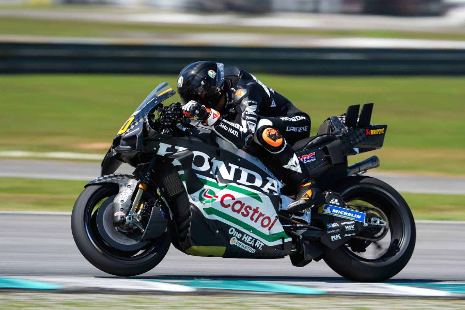 O Εσπαργκαρό στο νοσοκομείο μετά από ατύχημα στις δοκιμές με τη Honda στη Σεπάνγκ