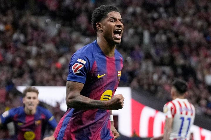 Ατλέτικο – Μπαρτσελόνα 1-2: Οι μπλαουγκράνα απέδρασαν από το Μετροπολιτάνο με ανατροπή κόντρα στους 10 παίκτες των κολτσονέρος