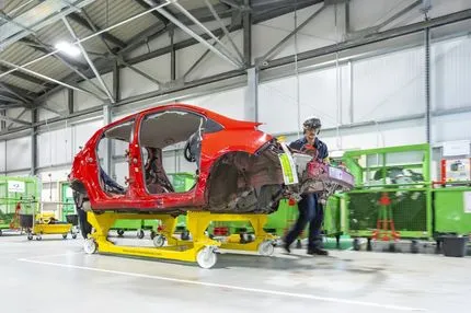 H Toyota πρωτοπορεί και πάλι: Σε λειτουργία το 1ο εργοστάσιο ανακύκλωσης για περιορισμό της χρήσης νέων πρώτων υλών