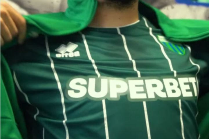 Λεβαδειακός και Superbet μαζί: Το ευρηματικό VIDEO με τους πιο καλοντυμένους παίκτες