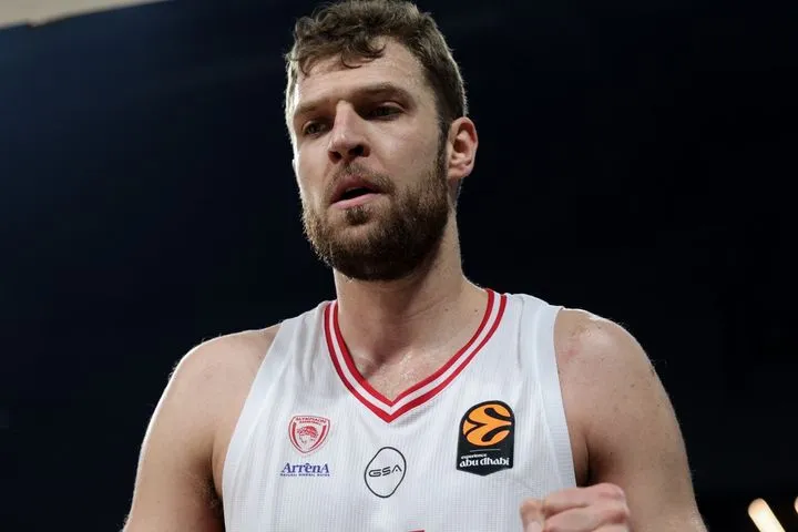 Βιλερμπάν – Ολυμπιακός 74-82: Αγχώθηκε, δεν έλαμψε, ανέβηκε όμως πρώτος στη EuroLeague