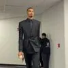 NBA: Ο Ολίνικ έντυσε τους Σπερς “Men in Black” για την επιστροφή τους στα playoffs