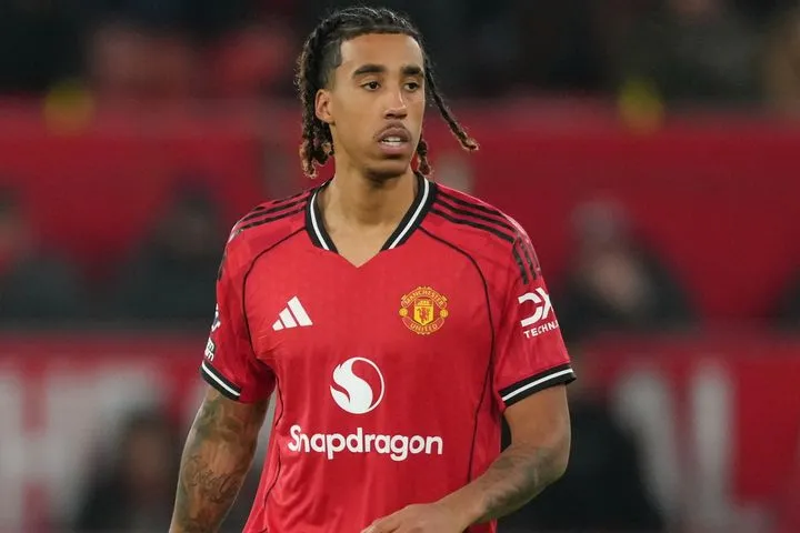 Μάντσεστερ Γιουνάιτεντ: Πρόβλημα τραυματισμού και ο Γιορό, με έναν στόπερ κόντρα στην Τσέλσι