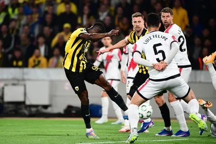 Τρομερό κατέβασμα Ζίνι και μαγική εκτέλεση με το αριστερό για το 1-0 της ΑΕΚ