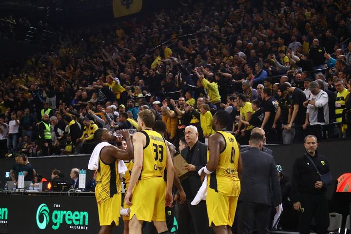 ΑΕΚ: Τα VIDEOS του SPORT24 από την αποθέωση της Ένωσης και του Σάκοτα μετά τη νίκη επί της Μπανταλόνα