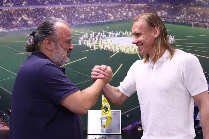 O Bίντα μένει στο σπίτι του: Η ΑΕΚ ανακοίνωσε την επέκταση του συμβολαίου του για ένα έτος