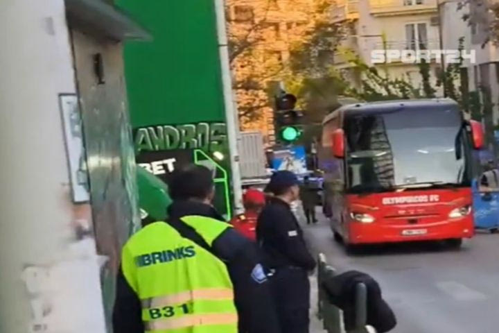 Παναθηναϊκός – Ολυμπιακός: Η άφιξη των ερυθρόλευκων στο “Απόστολος Νικολαΐδης”