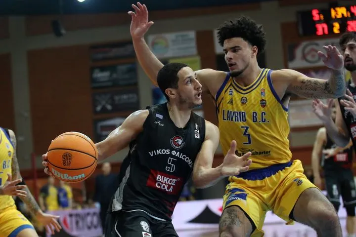 Άντερσον και Μαστρογιαννόπουλος ήταν ασταμάτητοι και ο Βίκος Ιωαννίνων έστειλε τη σειρά με το Λαύριο ξανά στα Γιάννενα