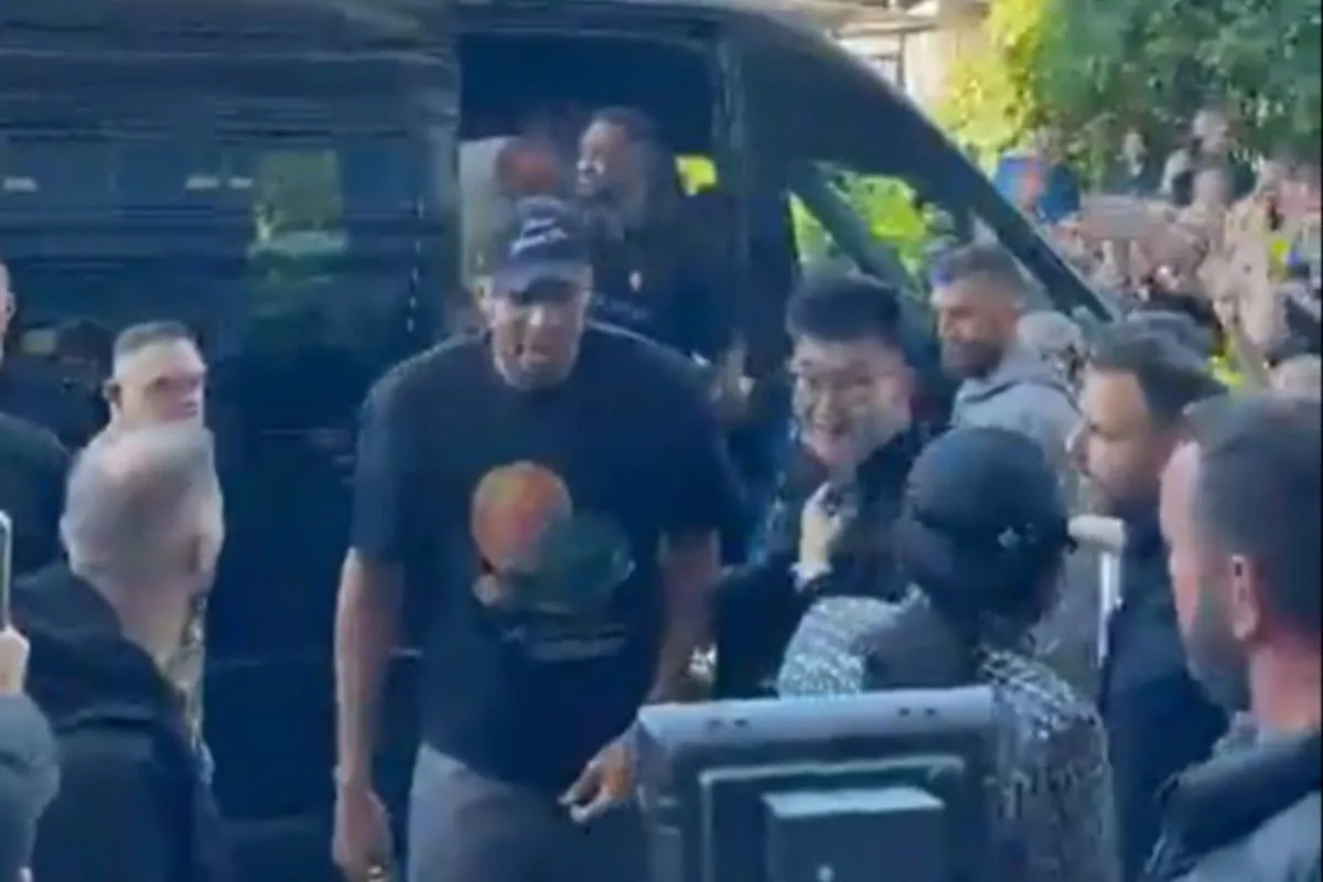 Θερμή υποδοχή σε Αντετοκούνμπο – Σιάο από τον κόσμο του Άρη