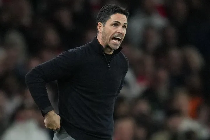 Ο Αρτέτα έριξε βολές κατά της διαιτησίας, αφήνοντας αιχμές και για το χαμένο ντέρμπι με την Μάντσεστερ Σίτι