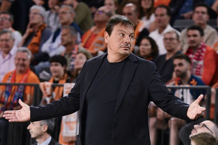 Αταμάν: “Στην κανονική διάρκεια πήρε το τελευταίο σουτ ο Ναν, στην παράταση το δώσαμε στον Χέιζ-Ντέιβις και αποδείχθηκε πως ήταν σωστό”