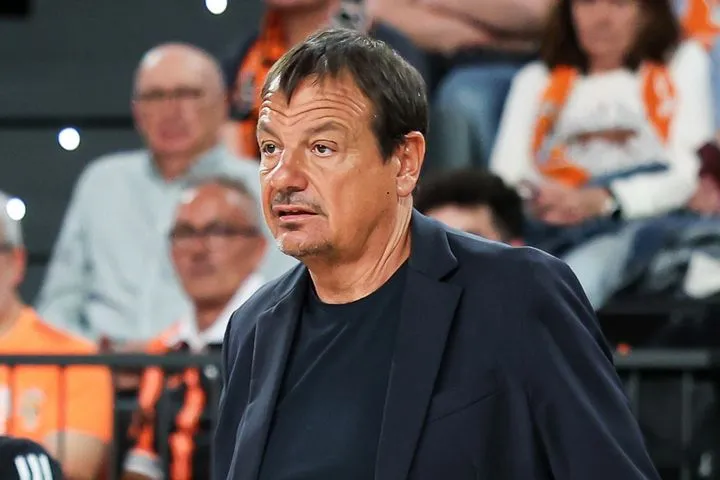 Αταμάν: “Πριν δύο εβδομάδες χάσαμε με τεράστια διαφορά, σήμερα δεν επιτρέψαμε πόντους στον αιφνιδιασμό”