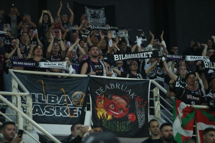 ΠΑΟΚ – Μπιλμπάο: Οι 50 φίλοι των φιλοξενούμενων πήραν τη θέση τους για τον πρώτο τελικό του Europe Cup