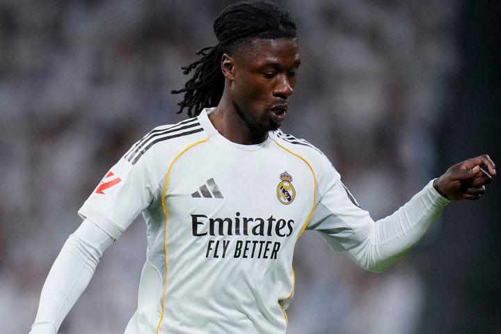 Ρεάλ Μαδρίτης: Γλυκοκοιτάζει τον Καμαβινγκά η Παρί