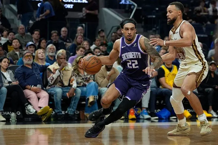 Κινγκς – Γουόριορς 124-118: Ο Κάρι προσπέρασε τον Ντάνκαν αλλά ο Κάρτερ με ρεκόρ καριέρας έδωσε τη νίκη στο Σακραμέντο