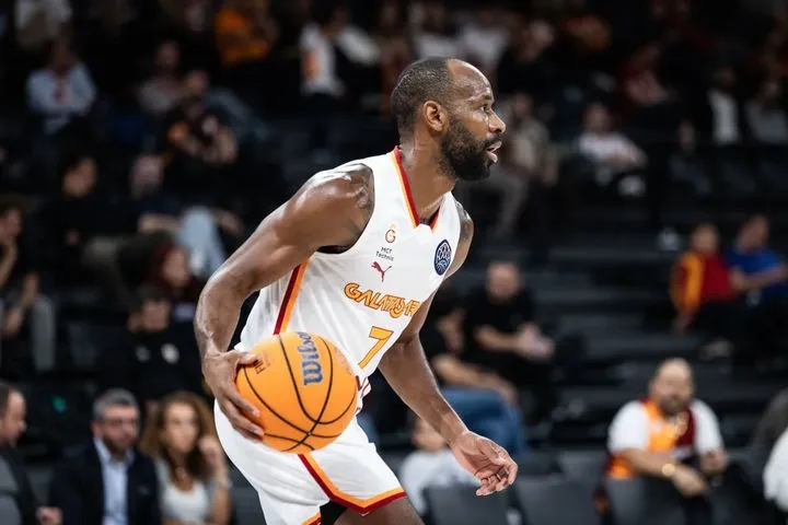 Ξέσπασμα Κάμινγκς στη Γαλατάσαραϊ: “Συγγνώμη που σε 4 λεπτά δεν μπόρεσα να κάνω αρκετά πράγματα σε μία ήττα με 40 πόντους”