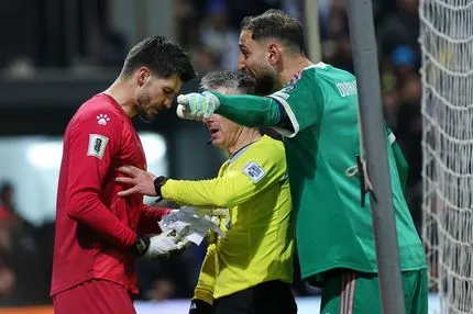 Ο απίστευτος λόγος που τσακώθηκαν οι δύο τερματοφύλακες κατά τη διάρκεια των πέναλτι στο Βοσνία - Ιταλία