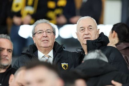 Ο Ντράγκαν Σάκοτα στην Allwyn Arena για την μάχη της ΑΕΚ απέναντι στη Ράγιο