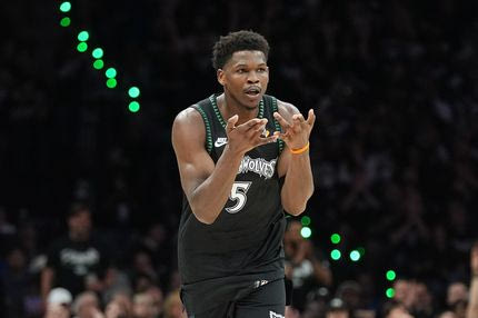 Οι Τίμπεργουλβς έκαναν περίπατο απέναντι στους Νάγκετς και πήραν προβάδισμα