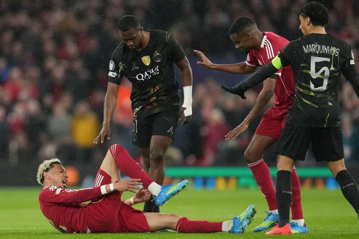 Σοκ με Εκιτικέ στη Λίβερπουλ: Υπέστη ρήξη αχιλλείου τένοντα - Το διάστημα της απουσίας του