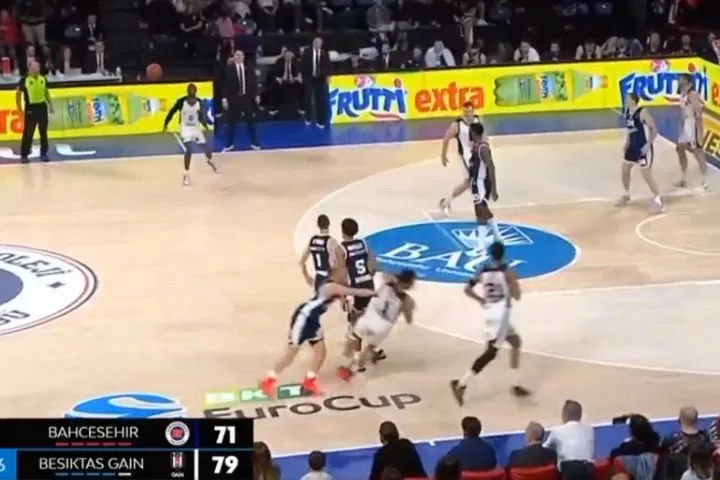 Το σπρώξιμο του Φλιν στον Ντότσον και ο χαμός που ακολούθησε στο Μπαχτσεσεχίρ - Μπεσίκτας