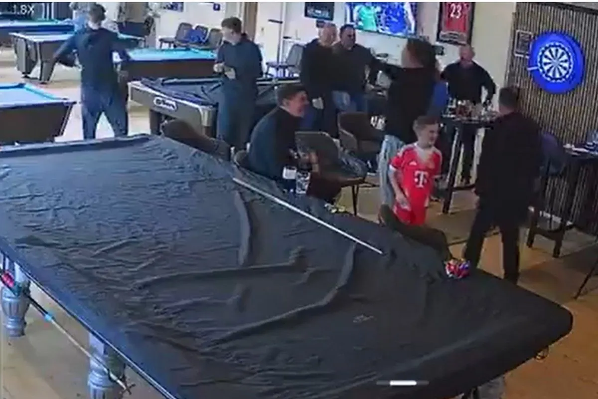 Τζέραρντ: Πανηγύρισε σαν μικρό παιδί με φίλους το διπλό της Λίβερπουλ στην έδρα της Έβερτον