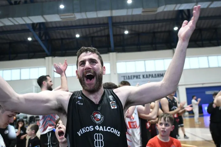 Ο Βίκος Ιωαννίνων "λύγισε" το Λαύριο στο φινάλε με 78-77 και πέταξε για Final 4