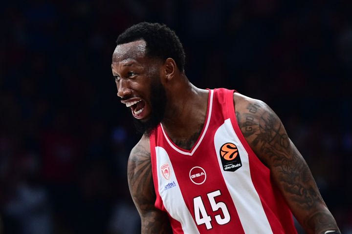 Για να γίνεις βασιλιάς στη ζούγκλα, πρέπει να σκοτώσεις το λιοντάρι