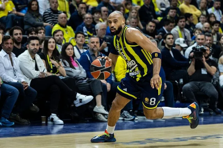 Ήττα για την Εφές πριν τη δοκιμασία με τον Παναθηναϊκό, επιβλητική η Φενέρμπαχτσε