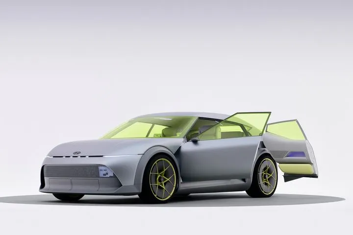 Στο Μιλάνο η Hyundai αποκαλύπτει το μέλλον της- Παγκόσμια πρώτη για το ολοκαίνουργιο ηλεκτρικό Ioniq 3