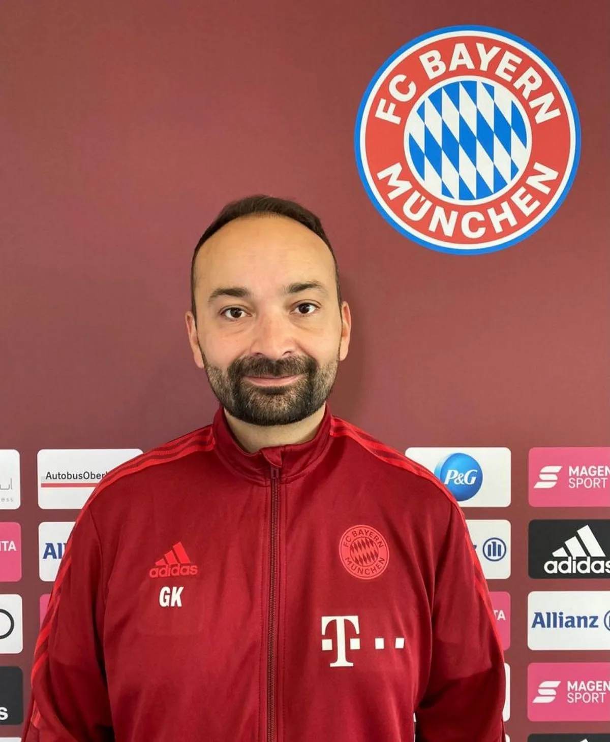 O Γκιουρκάν Κάραχαν