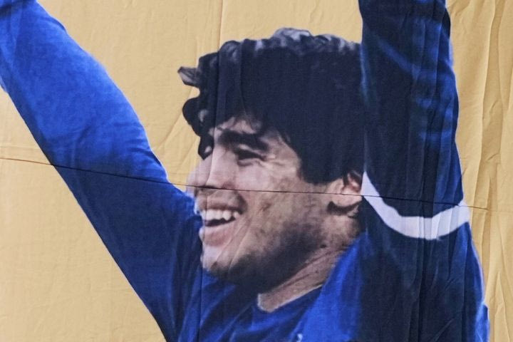 "Πρησμένος σαν μπαλόνι": Σοκαριστικές περιγραφές για τον θάνατο του Μαραντόνα