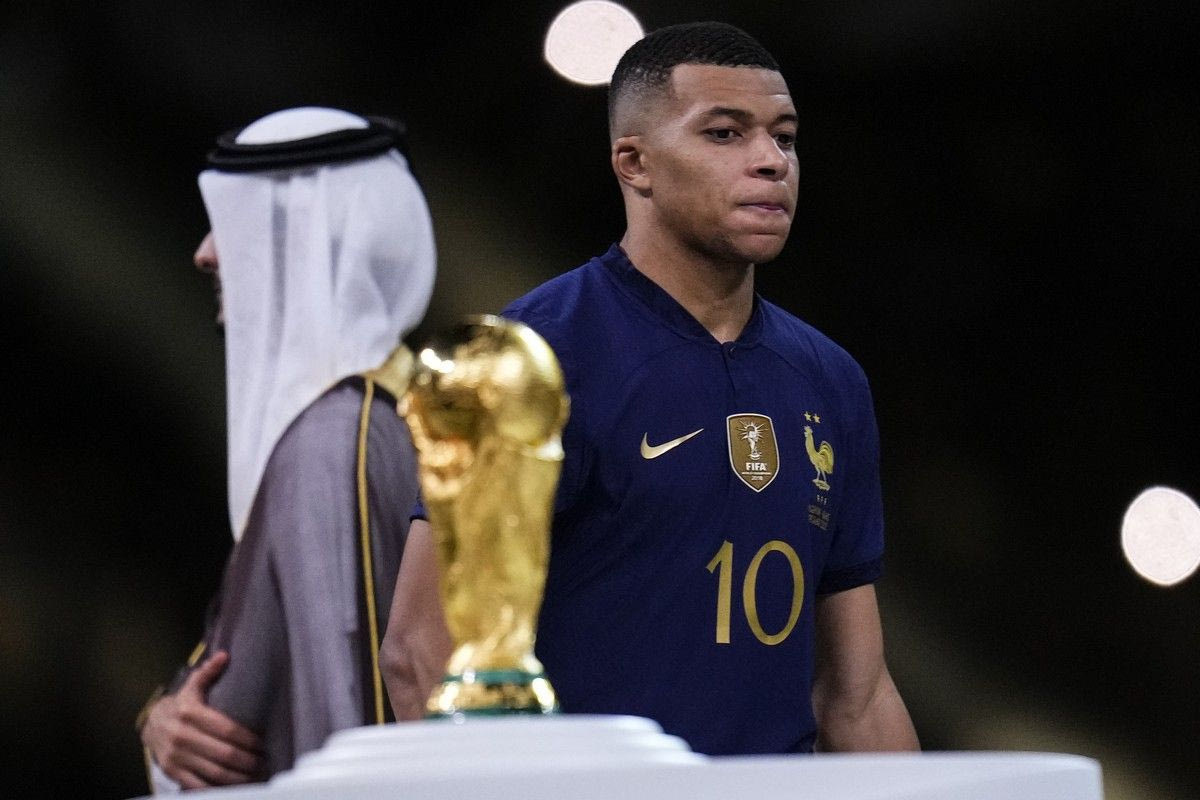 Η κατάρα της πρώτης θέσης χτυπάει και στο Μουντιάλ