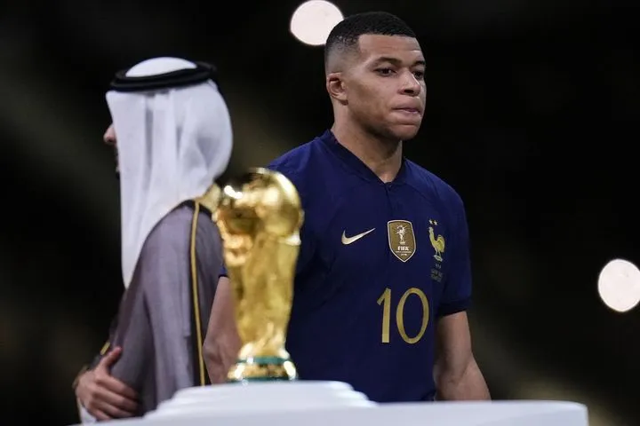 Η κατάρα της πρώτης θέσης χτυπάει και στο Μουντιάλ