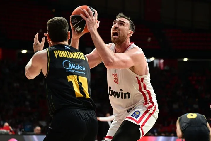 Μιλουτίνοβ: “Το πιο σημαντικό είναι να είμαστε έτοιμοι για τις κρίσιμες αναμετρήσεις της EuroLeague”