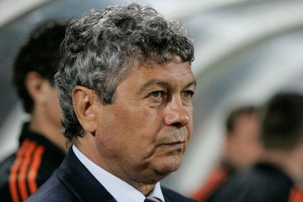 Σε λαϊκό προσκύνημα στο Εθνικό Στάδιο του Βουκουρεστίου ο Μιρτσέα Λουτσέσκου