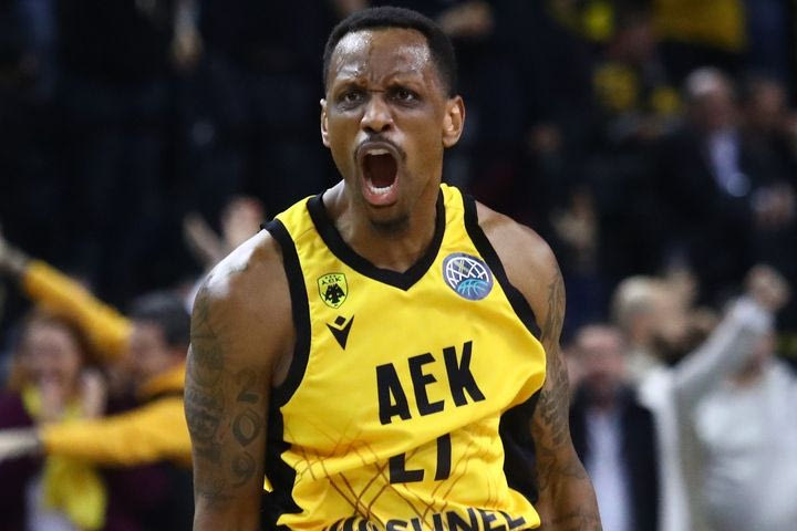 ΑΕΚ – Μπανταλόνα 87-84: Με Μπάρτλεϊ και Νάναλι έκανε την ανατροπή και το πρώτο βήμα για το Final Four του BCL