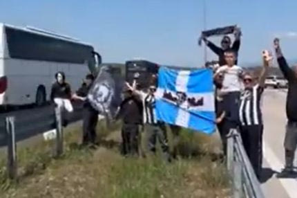 Έφτασαν στον Βόλο κομβόι τα λεωφορεία με τους Κρητικούς για τον τελικό ΠΑΟΚ - ΟΦΗ - Τo VIDEO του SPORT24 με την άφιξη