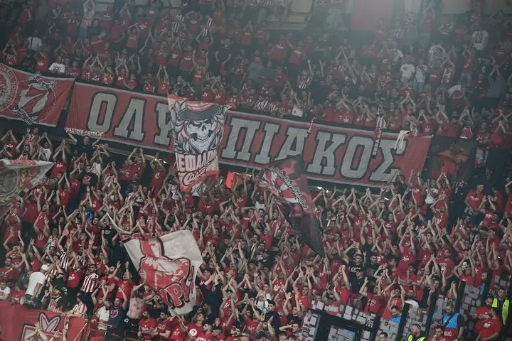 Ολυμπιακός – Μονακό: Καυτή ατμόσφαιρα στο κατακόκκινο και κατάμεστο ΣΕΦ