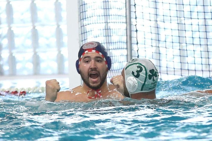 Ο Ολυμπιακός επιβλήθηκε στο ντέρμπι του Παναθηναϊκού και ολοκλήρωσε με το απόλυτο στην κανονική διάρκεια της Water Polo League