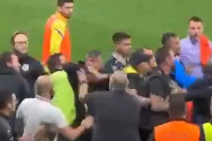 ΑΠΟΕΛ: Έξαλλος ο Πάμπλο Γκαρσία, γενική σύρραξη μετά το παιχνίδι με τον Απόλλωνα για τα ημιτελικά του Κυπέλλου Κύπρου