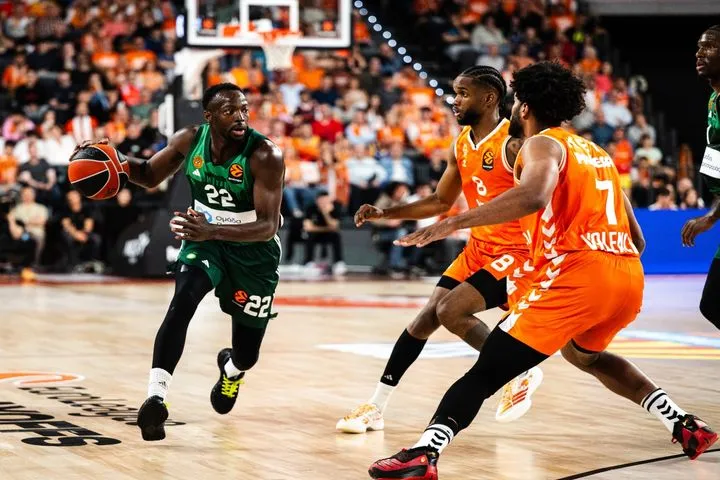 Τα καλύτερα στιγμιότυπα από το Παναθηναϊκός AKTOR – Βαλένθια για τα playoffs της EuroLeague