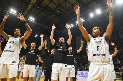 Το VIDEO του SPORT24 από την αποθέωση των παικτών του ΠΑΟΚ μετά τη νίκη επί της Μούρθια