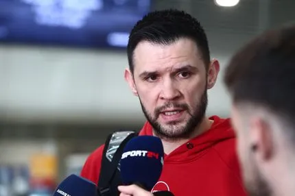 Παπανικολάου για το ότι έγινε τρίτος παίκτης σε συμμετοχές στην EuroLeague: "Είναι μια ανταμοιβή των κόπων μου"