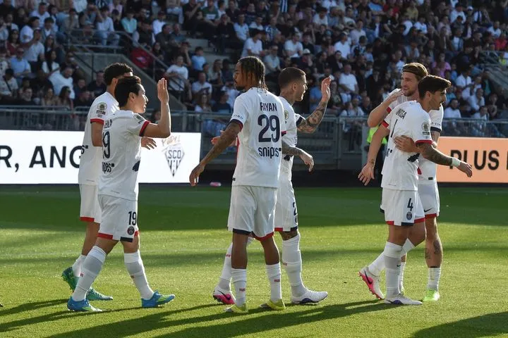 Ανζέ – Παρί 0-3: Πέρασε εμφατικά και ξέφυγε