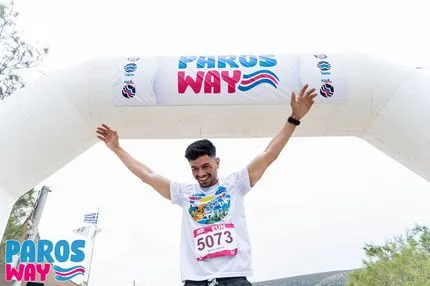 Άνοιξαν οι εγγραφές για 5o Paros Way - Τρέξε στις Κυκλάδες δίπλα στο κύμα