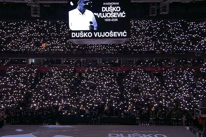 Έντονη συγκίνηση στο "αντίο" της Παρτίζαν στον Βουγιόσεβιτς